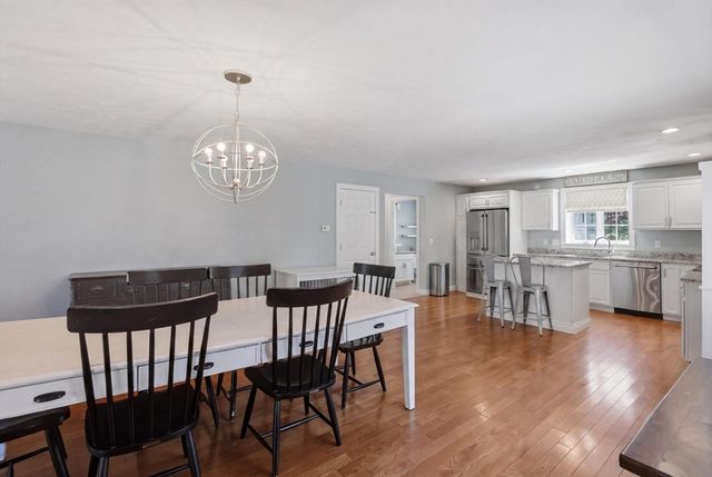 51 Three Rivers Dr, Kingston, MA 02364