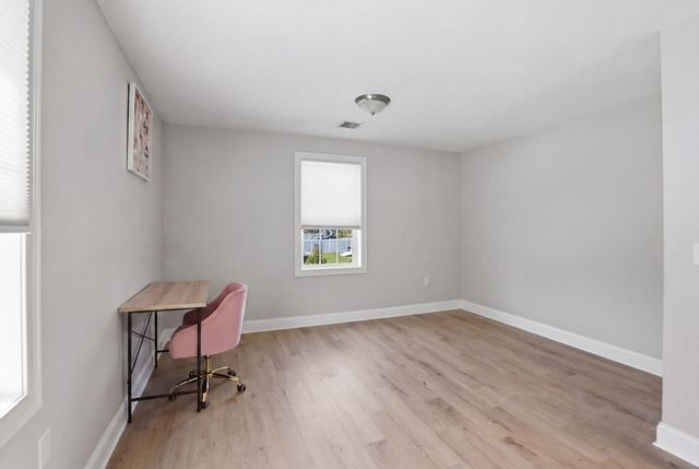 51 Three Rivers Dr, Kingston, MA 02364