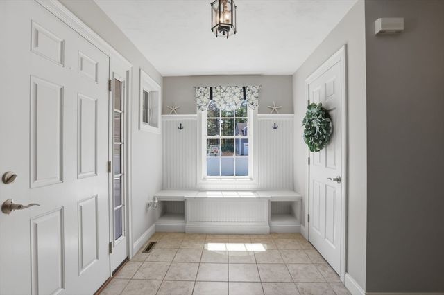 51 Three Rivers Dr, Kingston, MA 02364