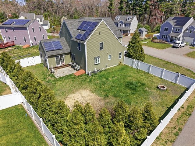 51 Three Rivers Dr, Kingston, MA 02364