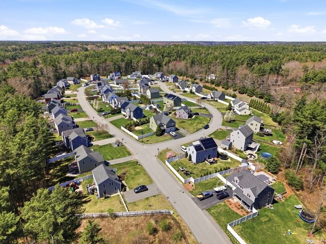 51 Three Rivers Dr, Kingston, MA 02364