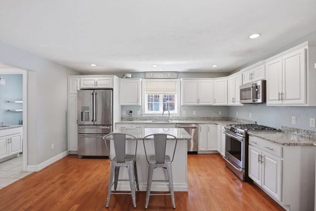 51 Three Rivers Dr, Kingston, MA 02364