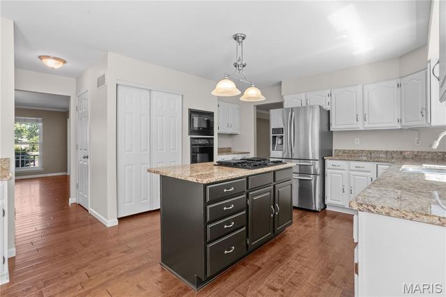 32 Muirfield Hill Court S, Unincorporated, MO 63304