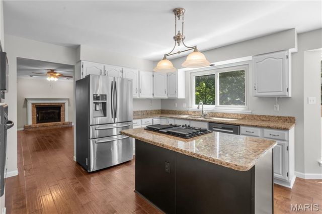 32 Muirfield Hill Court S, Unincorporated, MO 63304