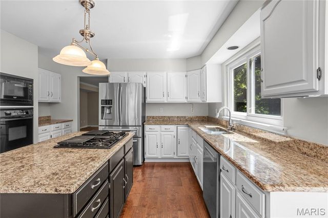 32 Muirfield Hill Court S, Unincorporated, MO 63304