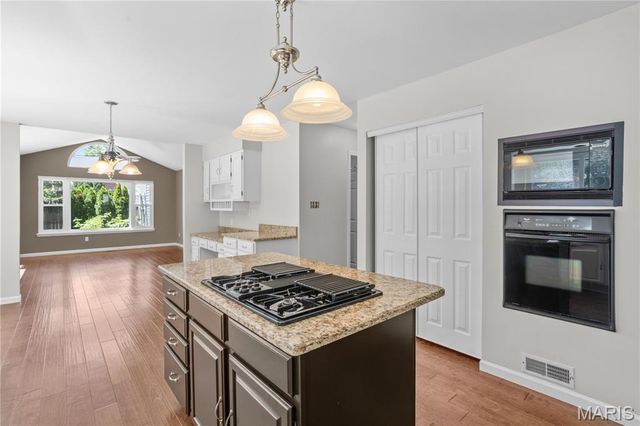 32 Muirfield Hill Court S, Unincorporated, MO 63304