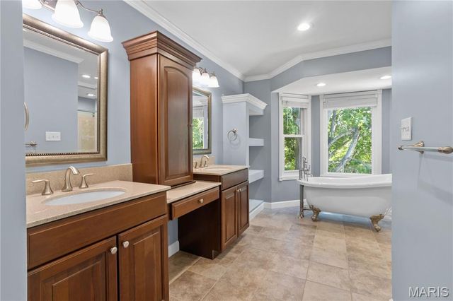 32 Muirfield Hill Court S, Unincorporated, MO 63304