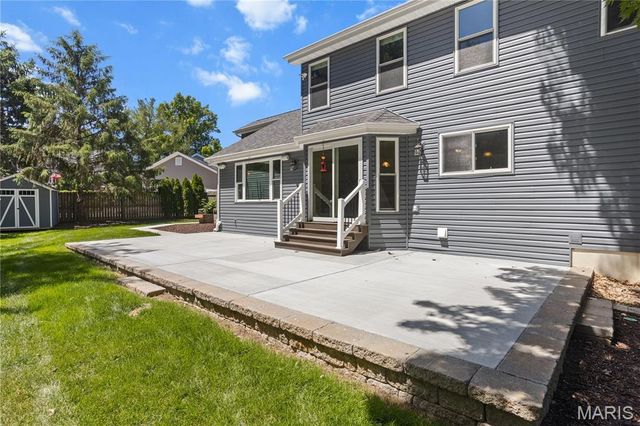 32 Muirfield Hill Court S, Unincorporated, MO 63304