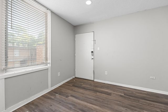 105 N Belvedere Blvd Apt 6, Memphis, TN 38104