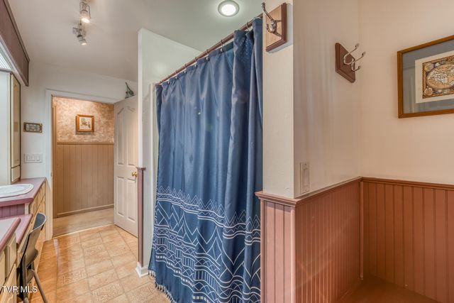 16 Chaucer Court, Gray, TN 37615