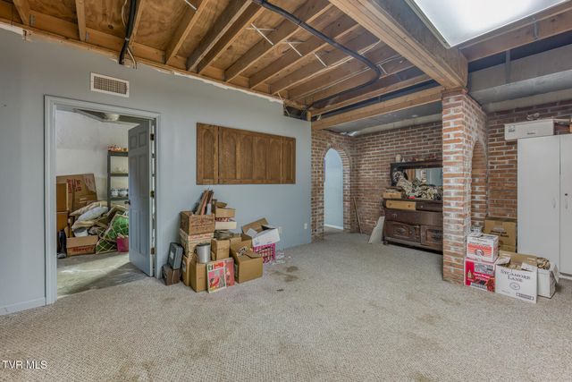 16 Chaucer Court, Gray, TN 37615