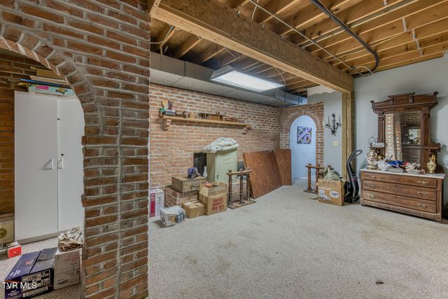 16 Chaucer Court, Gray, TN 37615