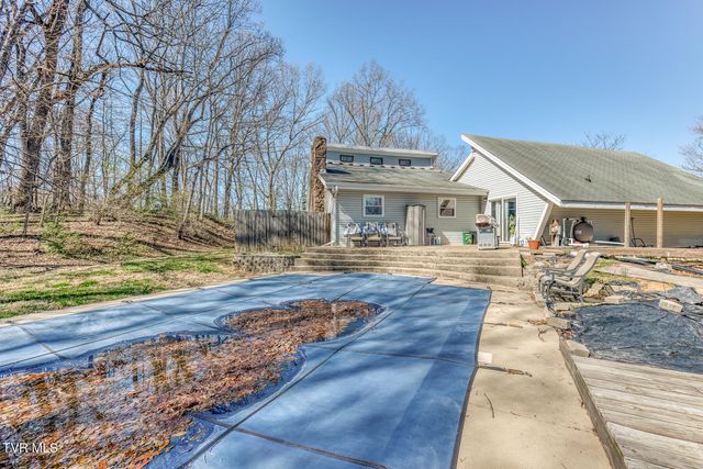 16 Chaucer Court, Gray, TN 37615