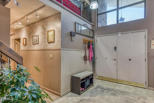 16 Chaucer Court, Gray, TN 37615