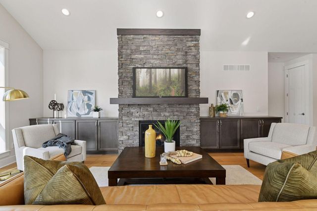 13106 11th Avenue S, Zimmerman, MN 55398