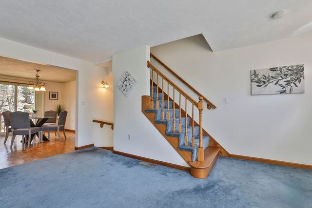 804 Reynolds Dr 804, Saugus, MA 01906