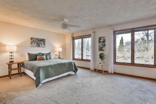 804 Reynolds Dr 804, Saugus, MA 01906