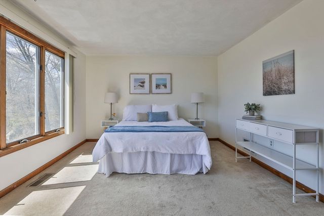 804 Reynolds Dr 804, Saugus, MA 01906