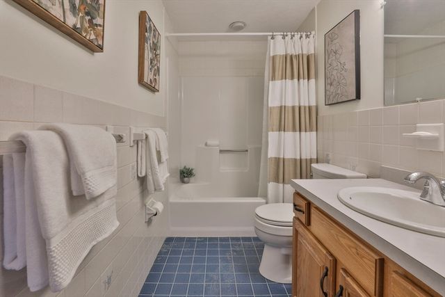 804 Reynolds Dr 804, Saugus, MA 01906