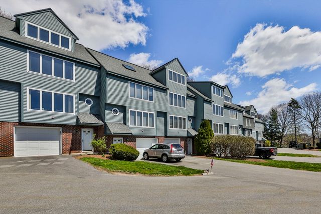 804 Reynolds Dr 804, Saugus, MA 01906