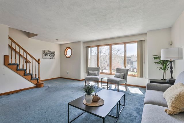 804 Reynolds Dr 804, Saugus, MA 01906