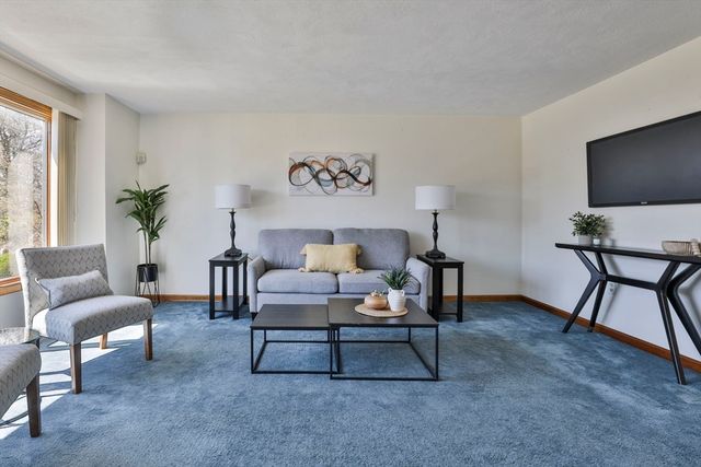 804 Reynolds Dr 804, Saugus, MA 01906