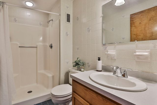 804 Reynolds Dr 804, Saugus, MA 01906
