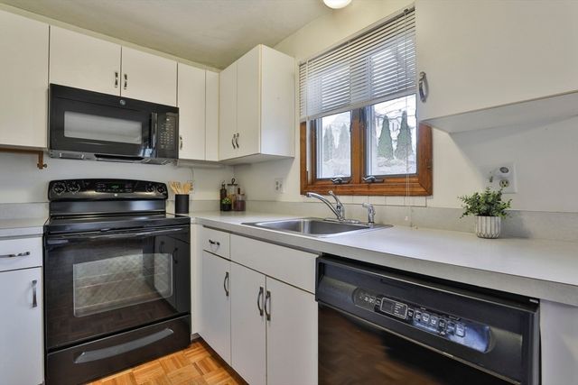 804 Reynolds Dr 804, Saugus, MA 01906