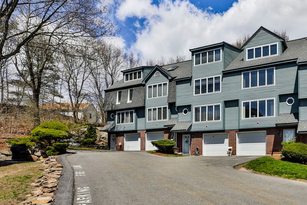 804 Reynolds Dr 804, Saugus, MA 01906
