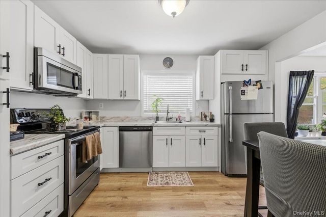 745 Greenbelt Parkway W, Holbrook, NY 11741