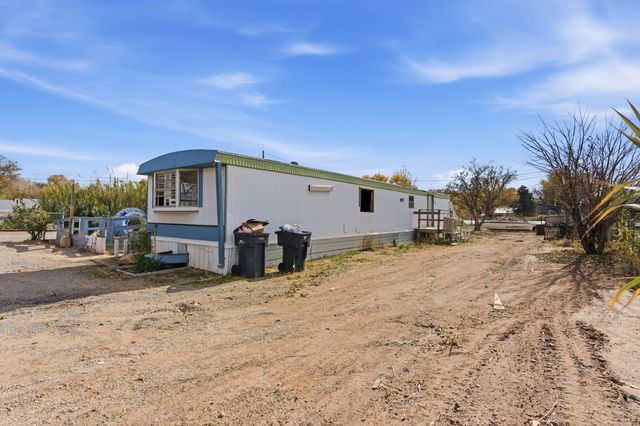 310 El Cerro Loop, Los Lunas, NM 87031
