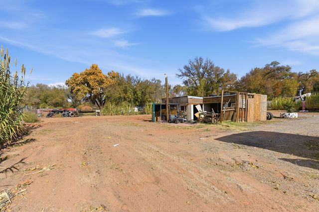 310 El Cerro Loop, Los Lunas, NM 87031