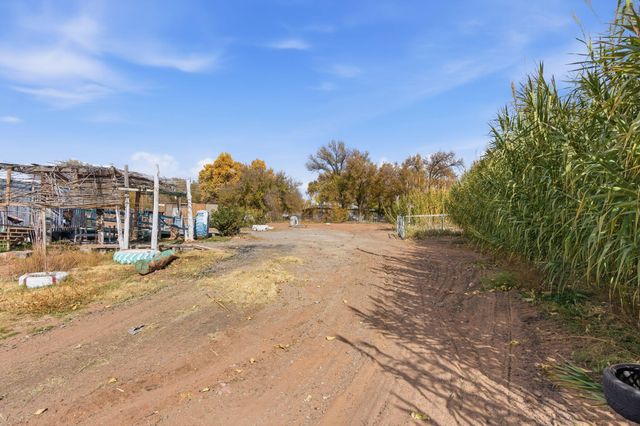 310 El Cerro Loop, Los Lunas, NM 87031