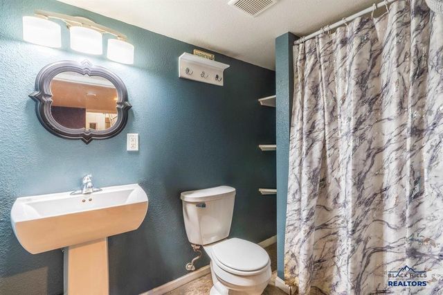 305 E WATERTOWN, Rapid City, SD 57701