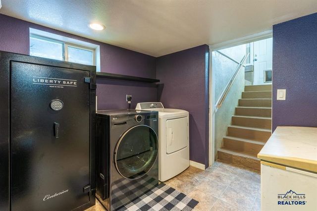 305 E WATERTOWN, Rapid City, SD 57701