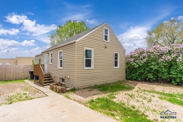 305 E WATERTOWN, Rapid City, SD 57701