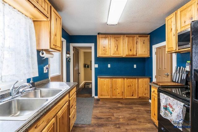 305 E WATERTOWN, Rapid City, SD 57701