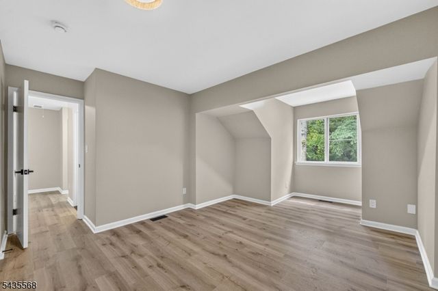 32 Woods Edge Dr, Roxbury Twp., NJ 07876