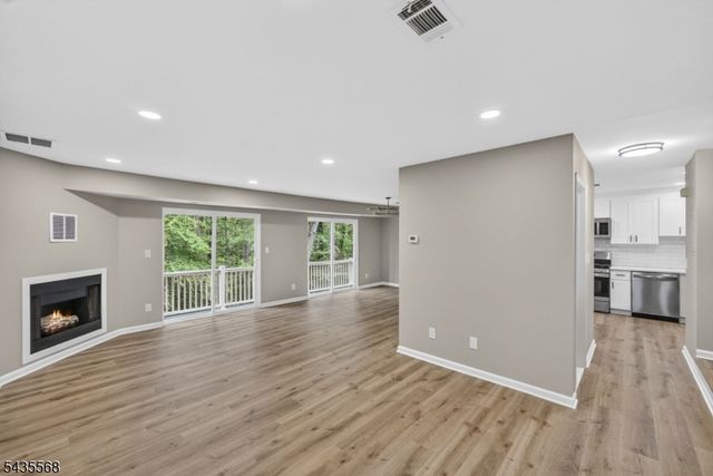 32 Woods Edge Dr, Roxbury Twp., NJ 07876