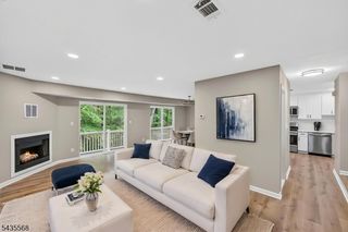 32 Woods Edge Dr, Roxbury Twp., NJ 07876