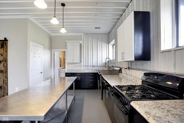 940 W 1090 N, Fountaintown, IN 46130