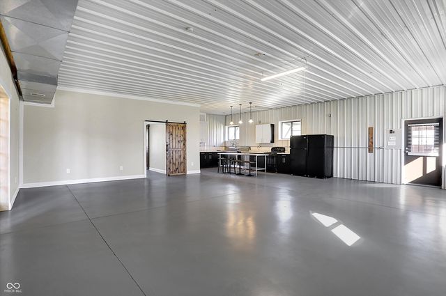 940 W 1090 N, Fountaintown, IN 46130