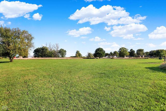 940 W 1090 N, Fountaintown, IN 46130