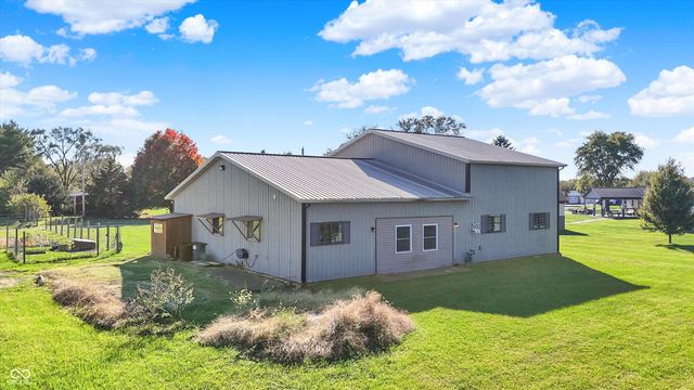 940 W 1090 N, Fountaintown, IN 46130