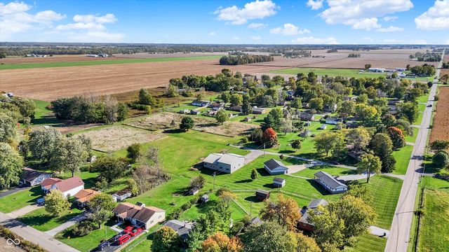 940 W 1090 N, Fountaintown, IN 46130