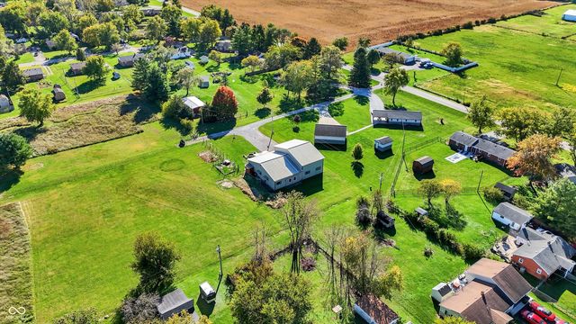 940 W 1090 N, Fountaintown, IN 46130