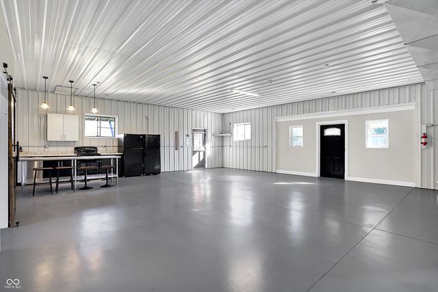 940 W 1090 N, Fountaintown, IN 46130