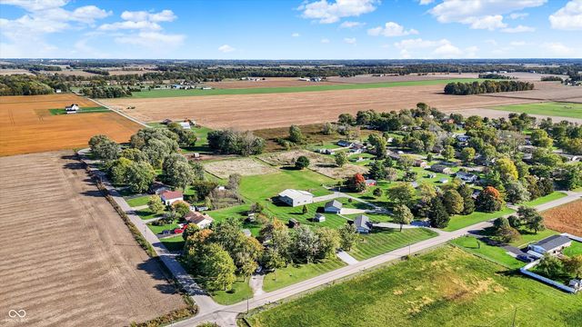 940 W 1090 N, Fountaintown, IN 46130