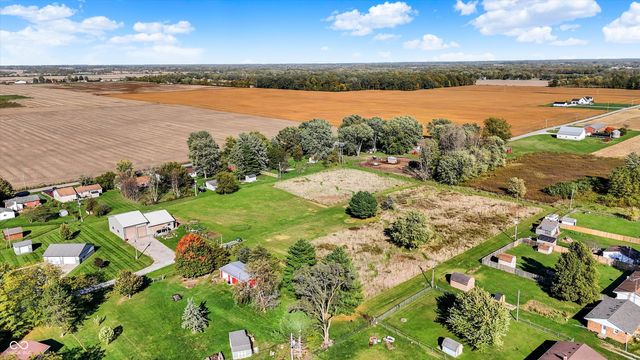 940 W 1090 N, Fountaintown, IN 46130