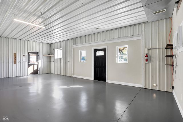 940 W 1090 N, Fountaintown, IN 46130